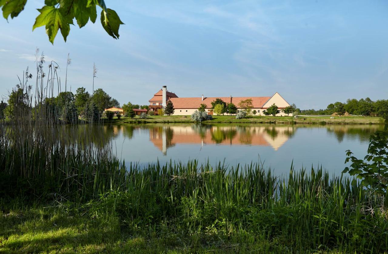 Residence Safari Resort - Chateau Borovany  외부 사진